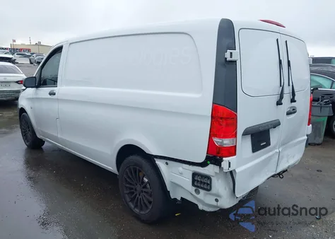 2017 Mercedes-Benz Metris z USA, uszkodzony, nr VIN WD3PG2EA3H3257519